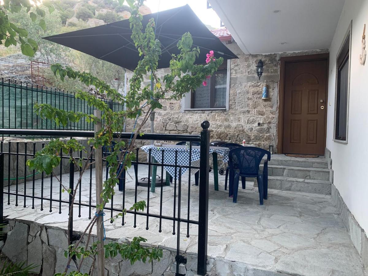 Stone House Under A Rock Kukos Apartment Sykia Chalkidikis Exterior foto